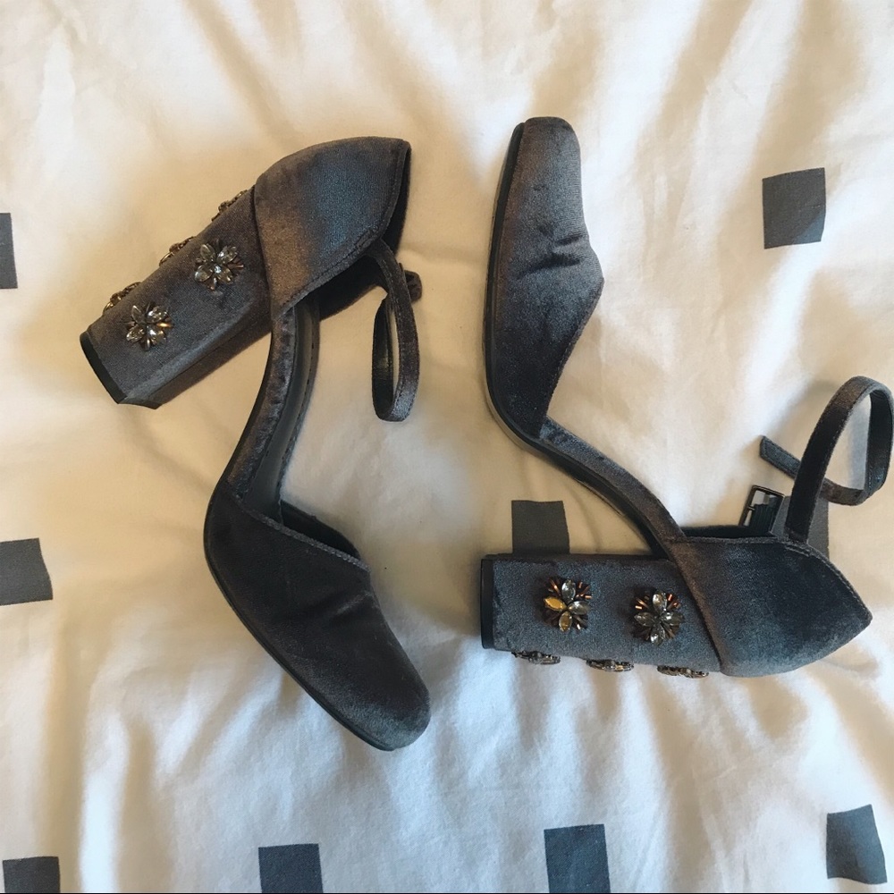 Gray Velvet Embellished heels